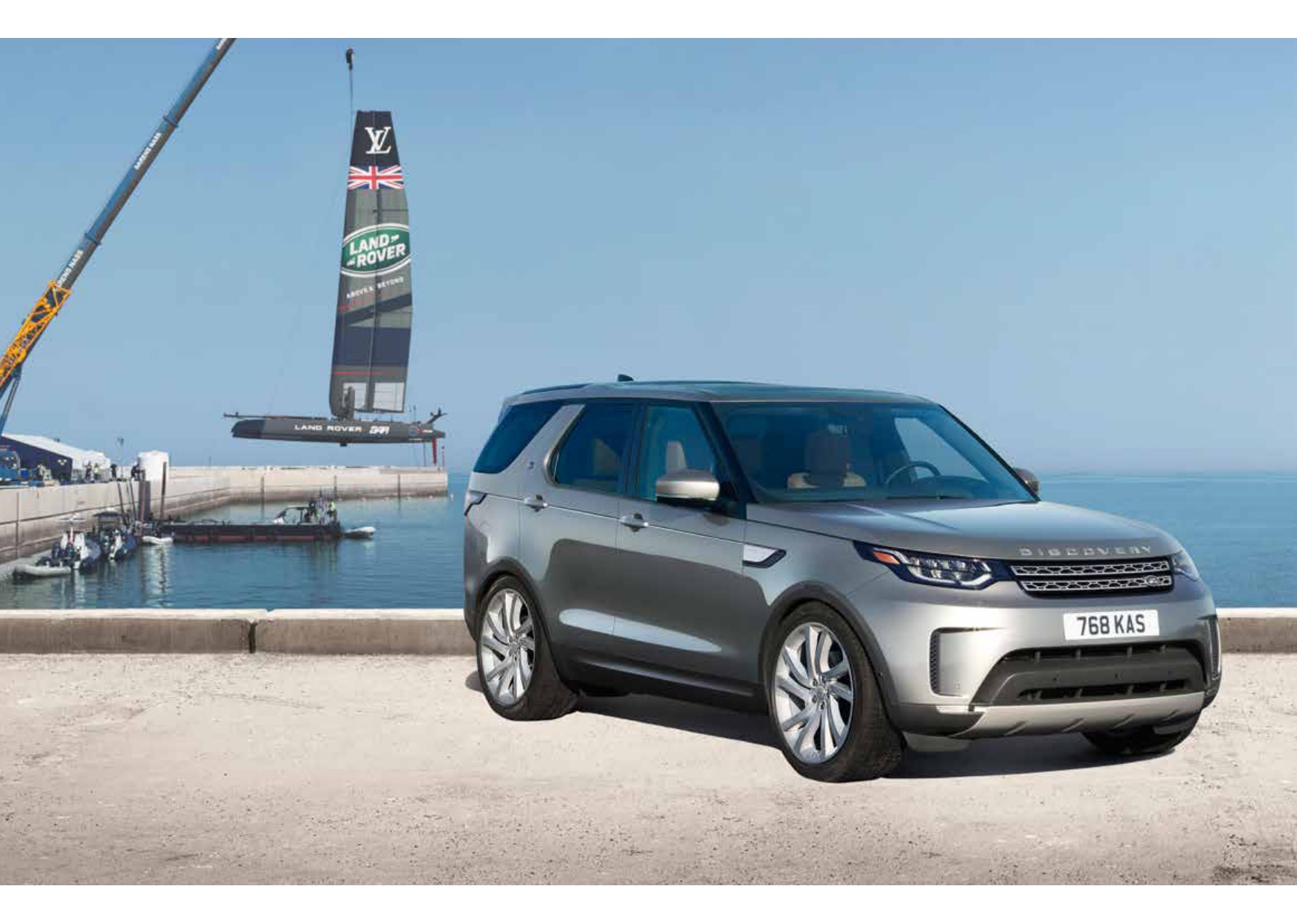 2017 Land Rover Discovery Brochure Page 102